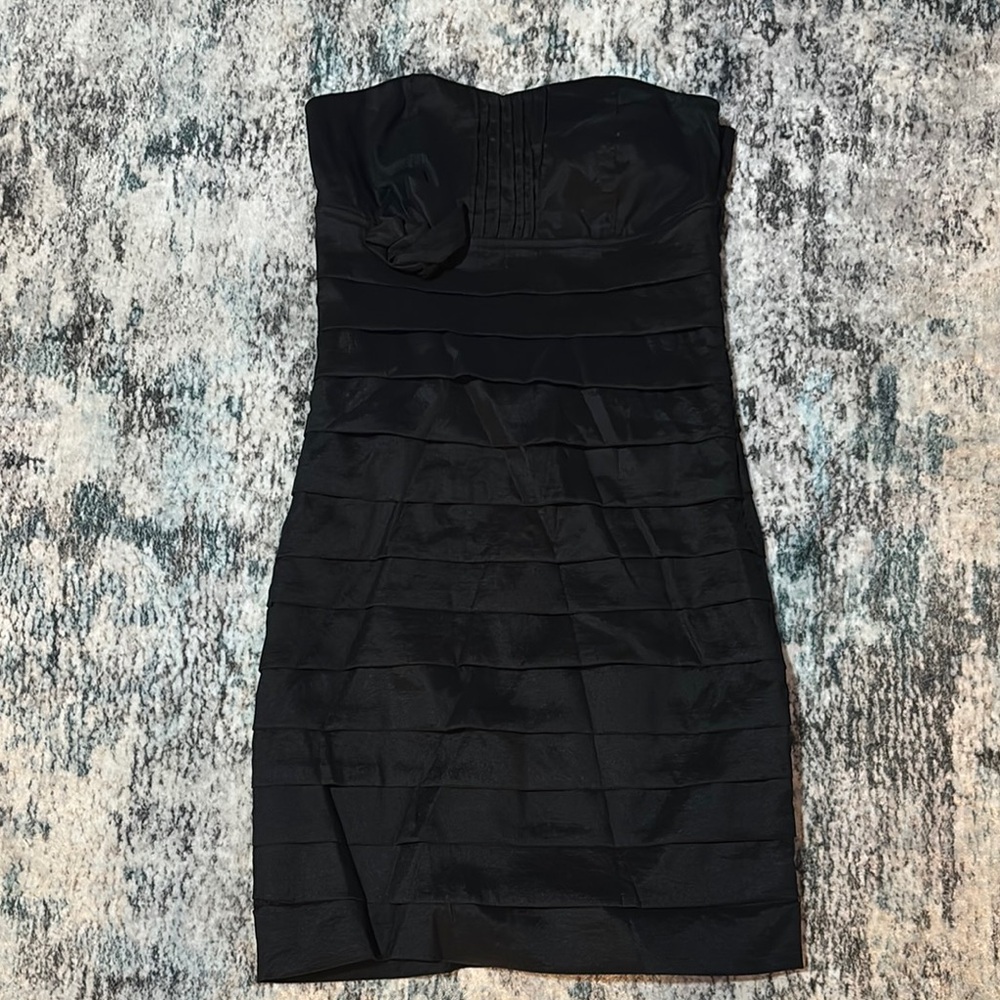 Elegant Black Strapless Dress